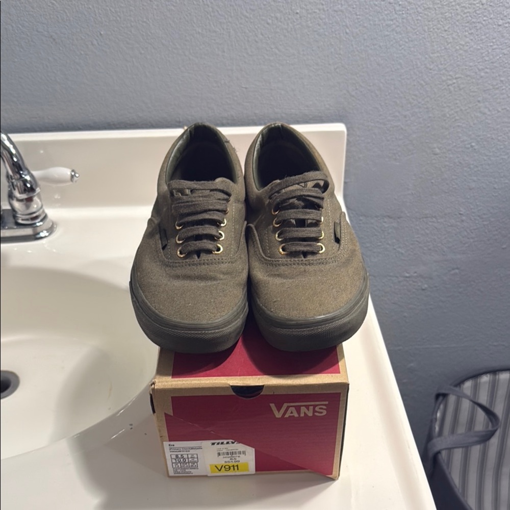Vans Green Canvas Sneakers Classic Low-Top